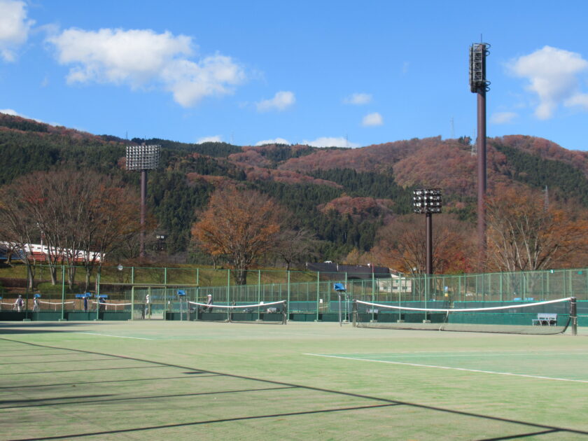 テニスコート（あづま総合運動公園）